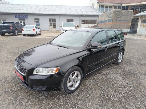 Volvo V50 1.6 D [D2] Kinetic Rozsdamentes!